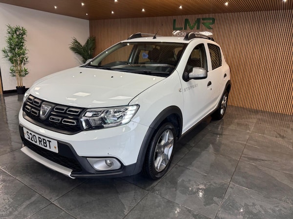 Used Dacia Sandero Stepway 2017 for sale - 72761384: Photo 4