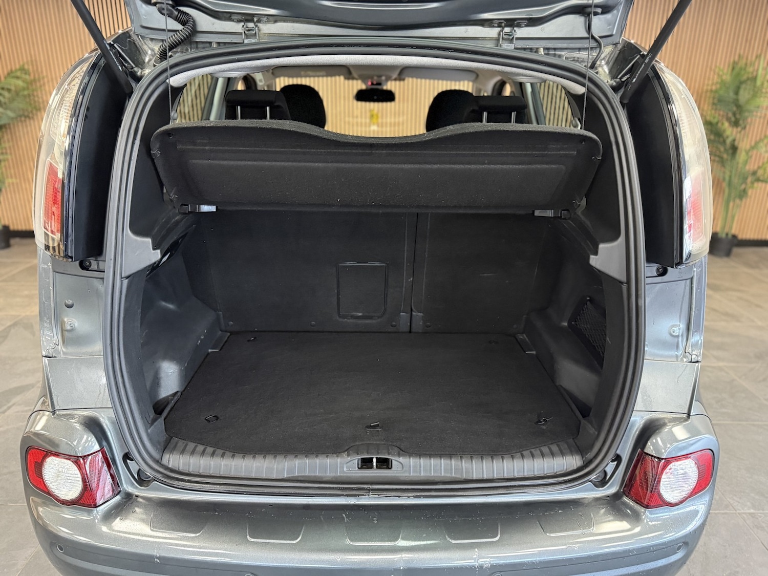 Used Citroen C3 Picasso 2015 for sale - 76329768: Photo 24