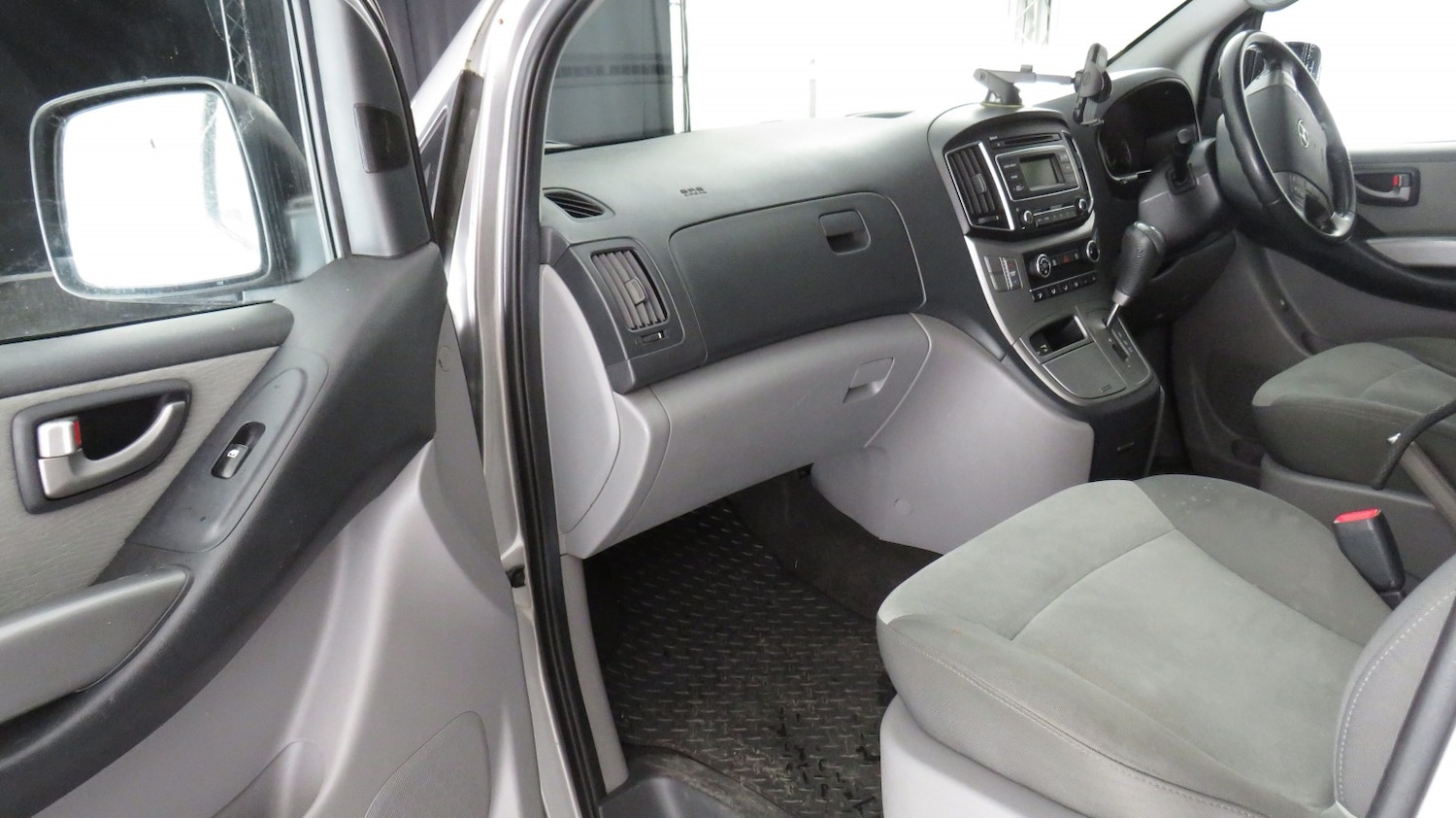 Used Hyundai i800 2016 for sale - 77251140: Photo 11