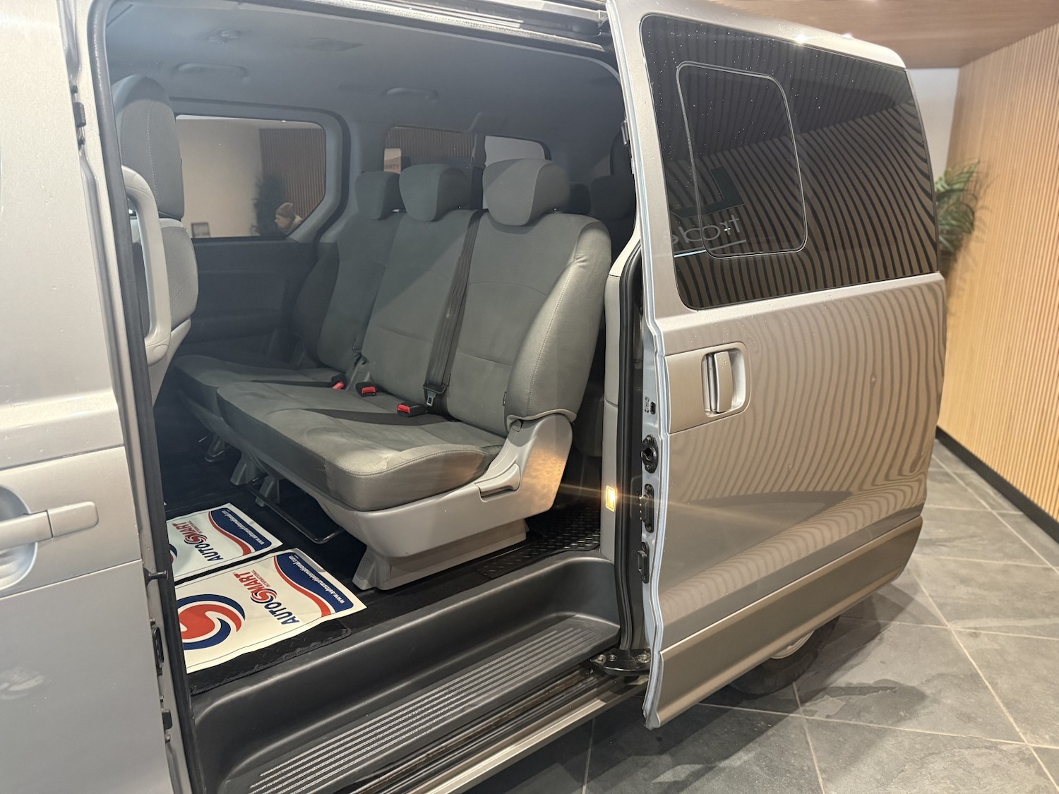 Used Hyundai i800 2016 for sale - 77251140: Photo 18