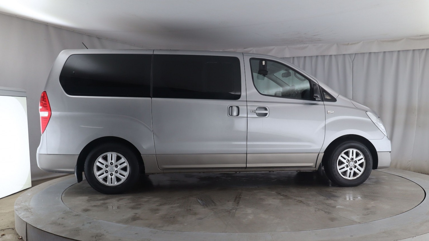 Used Hyundai i800 2016 for sale - 77251140: Photo 5