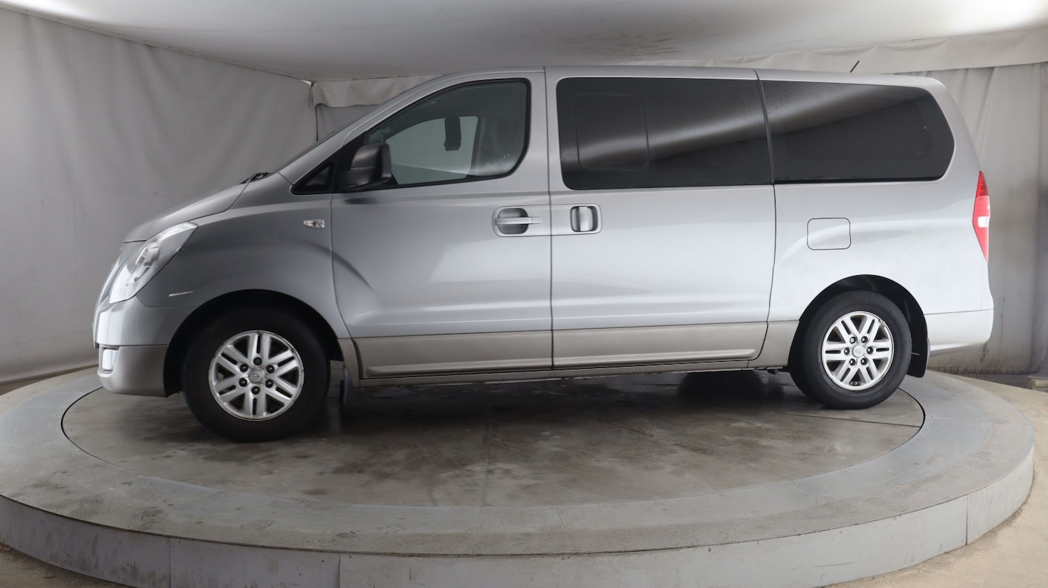 Used Hyundai i800 2016 for sale - 77251140: Photo 6