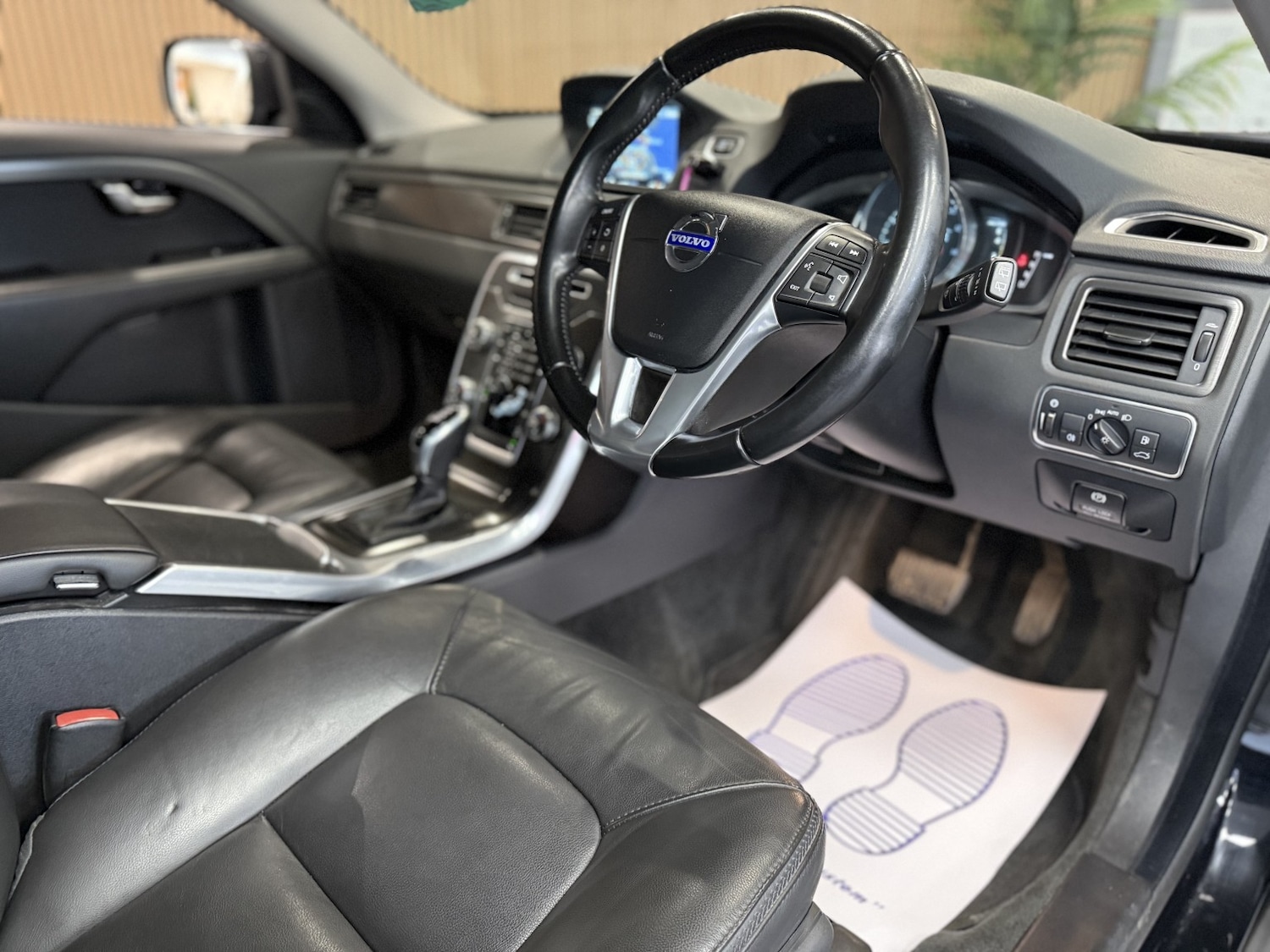 Used Volvo XC70 2014 for sale - 77118671: Photo 16