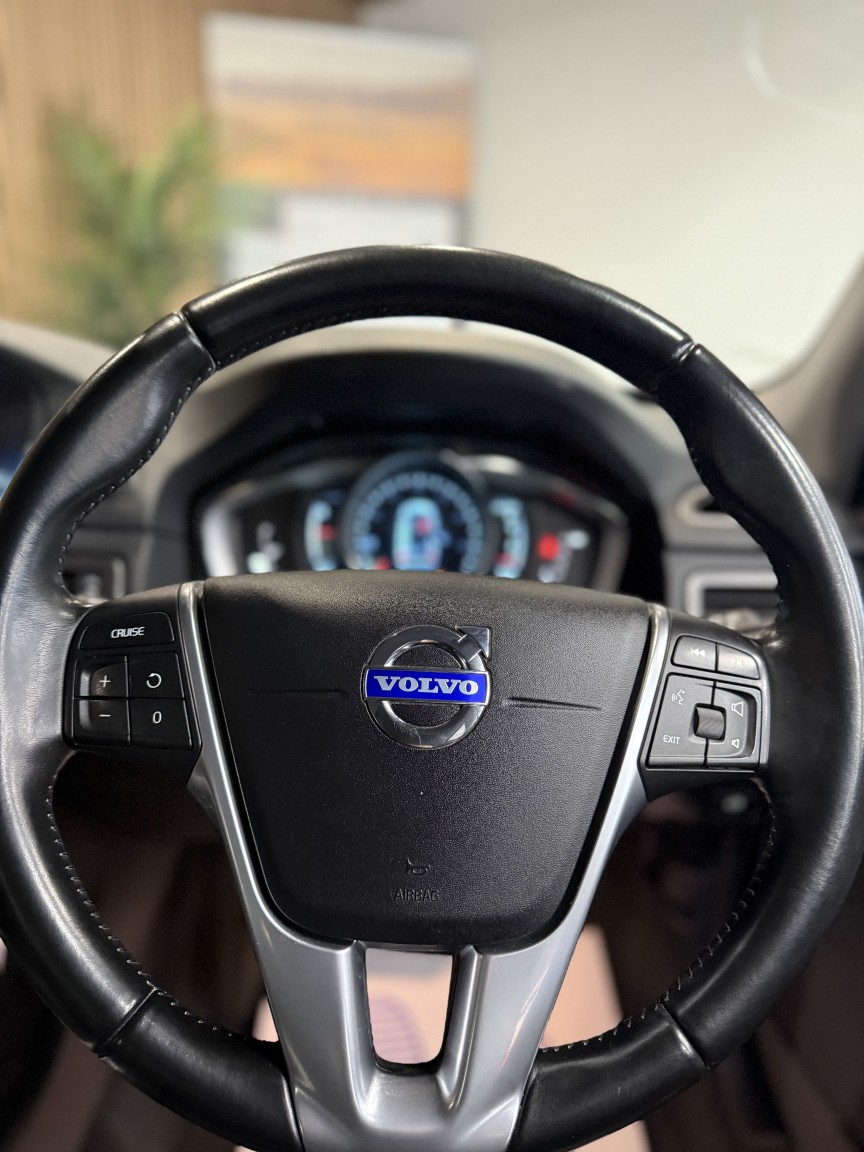 Used Volvo XC70 2014 for sale - 77118671: Photo 21