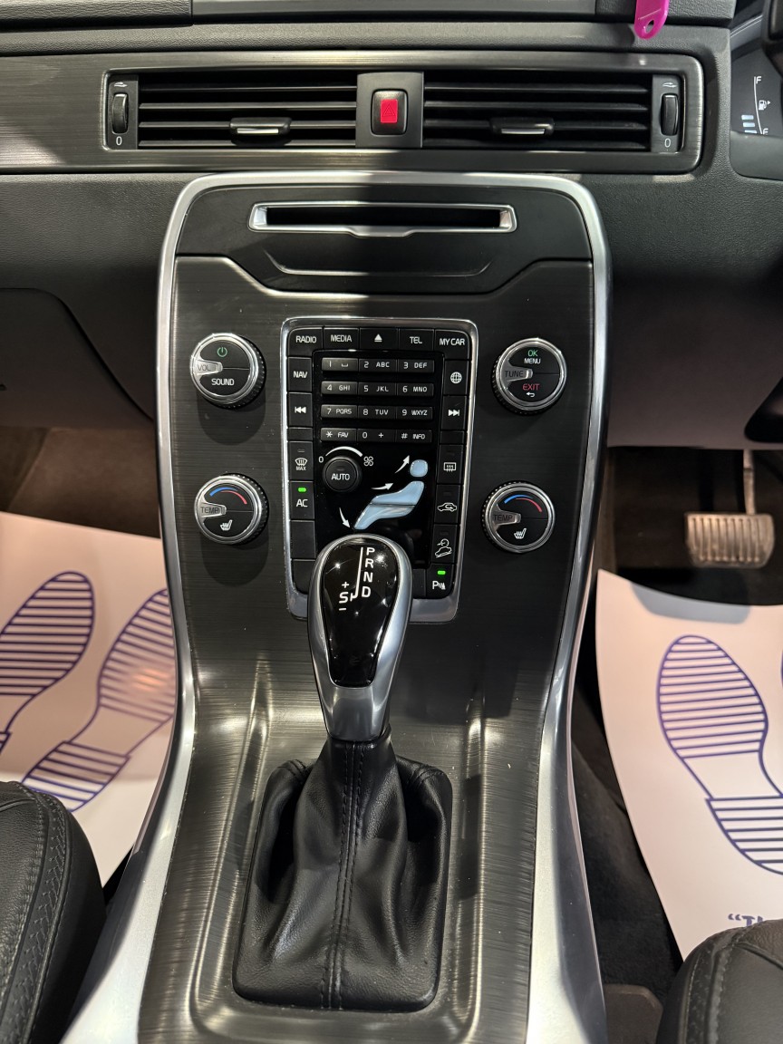 Used Volvo XC70 2014 for sale - 77118671: Photo 26