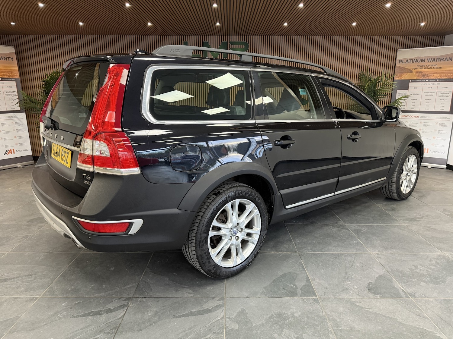 Used Volvo XC70 2014 for sale - 77118671: Photo 9