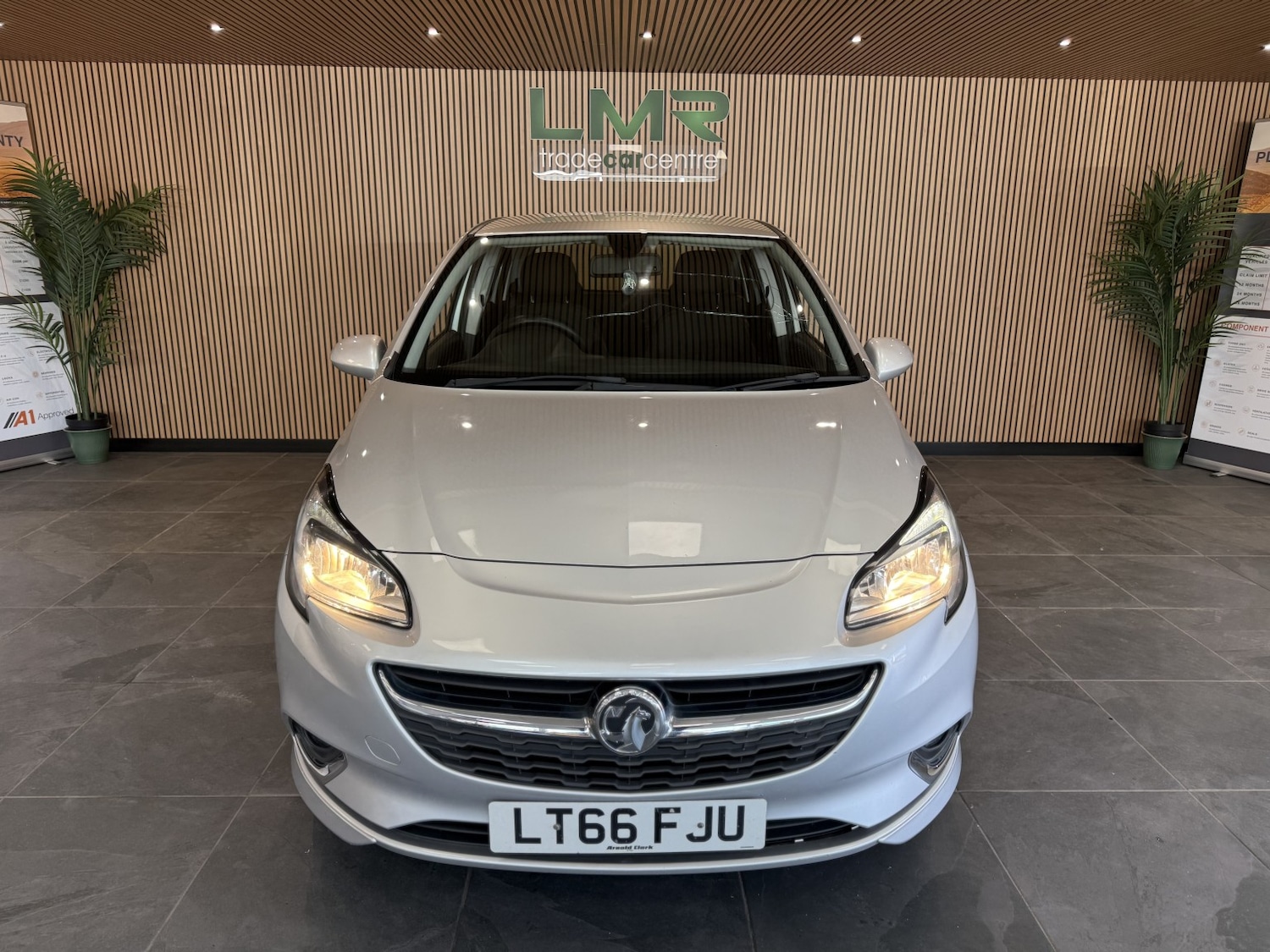 Used Vauxhall Corsa 2016 for sale - 78145819: Photo 3