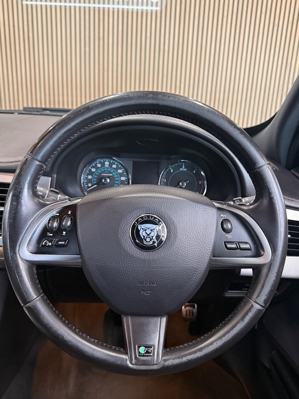 Used Jaguar XF 2014 for sale - 74495775: Photo 19