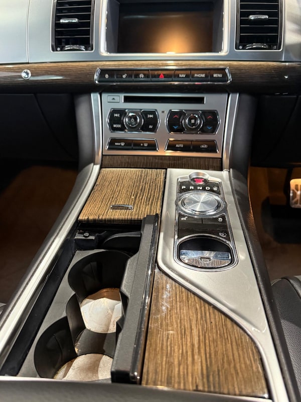 Used Jaguar XF 2014 for sale - 74495775: Photo 23