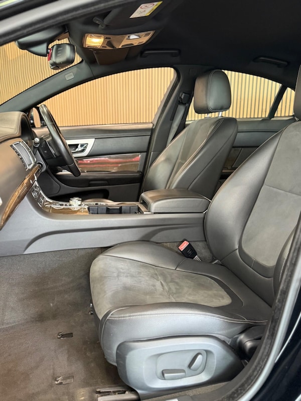 Used Jaguar XF 2014 for sale - 74495775: Photo 27