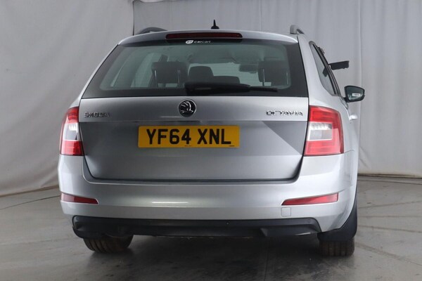 Used Skoda Octavia 2014 for sale - 76253009: Photo 2