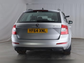 Used Skoda Octavia 2014 for sale - 76253009: Photo 2