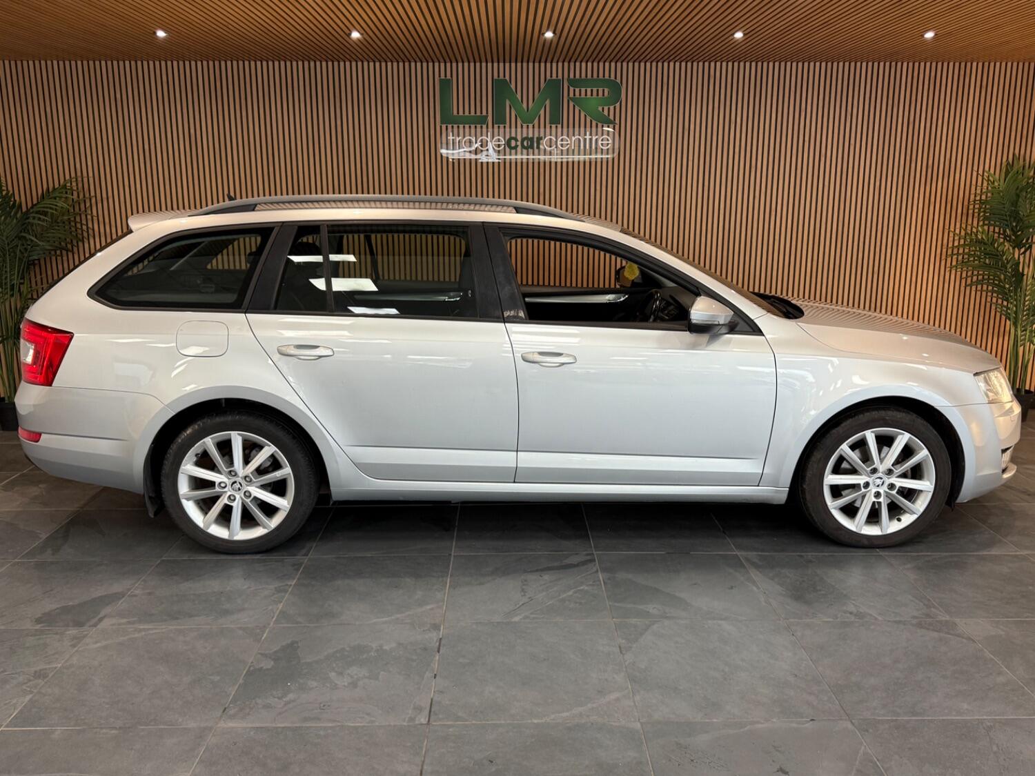 Used Skoda Octavia 2014 for sale - 76253009: Photo 5