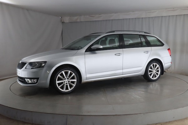 Used Skoda Octavia 2014 for sale - 76253009: Photo 5