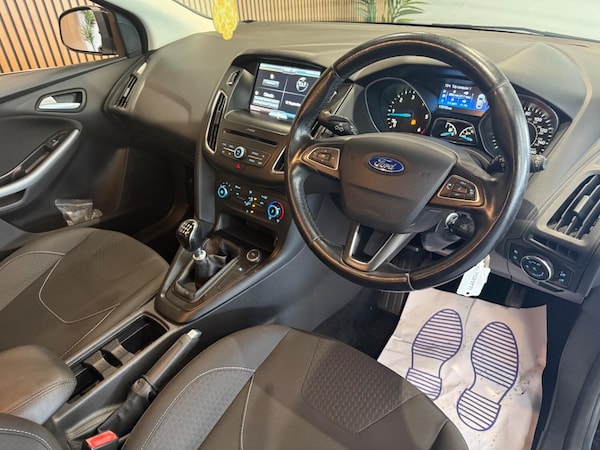Used Ford Focus 2015 for sale - 76040981: Photo 15