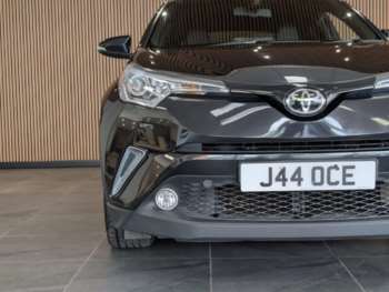Used Toyota C-HR 2017 for sale - 74495885: Photo