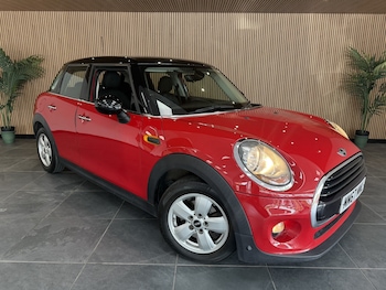 Used MINI Hatch 2018 for sale - 78897532: Photo