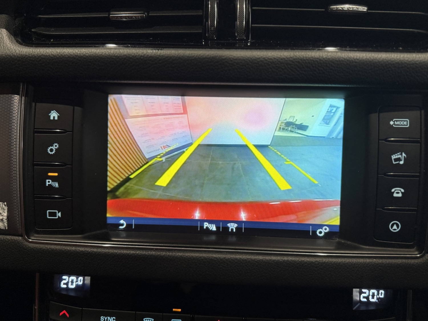 Used Jaguar XF 2016 for sale - 76951063: Photo 20