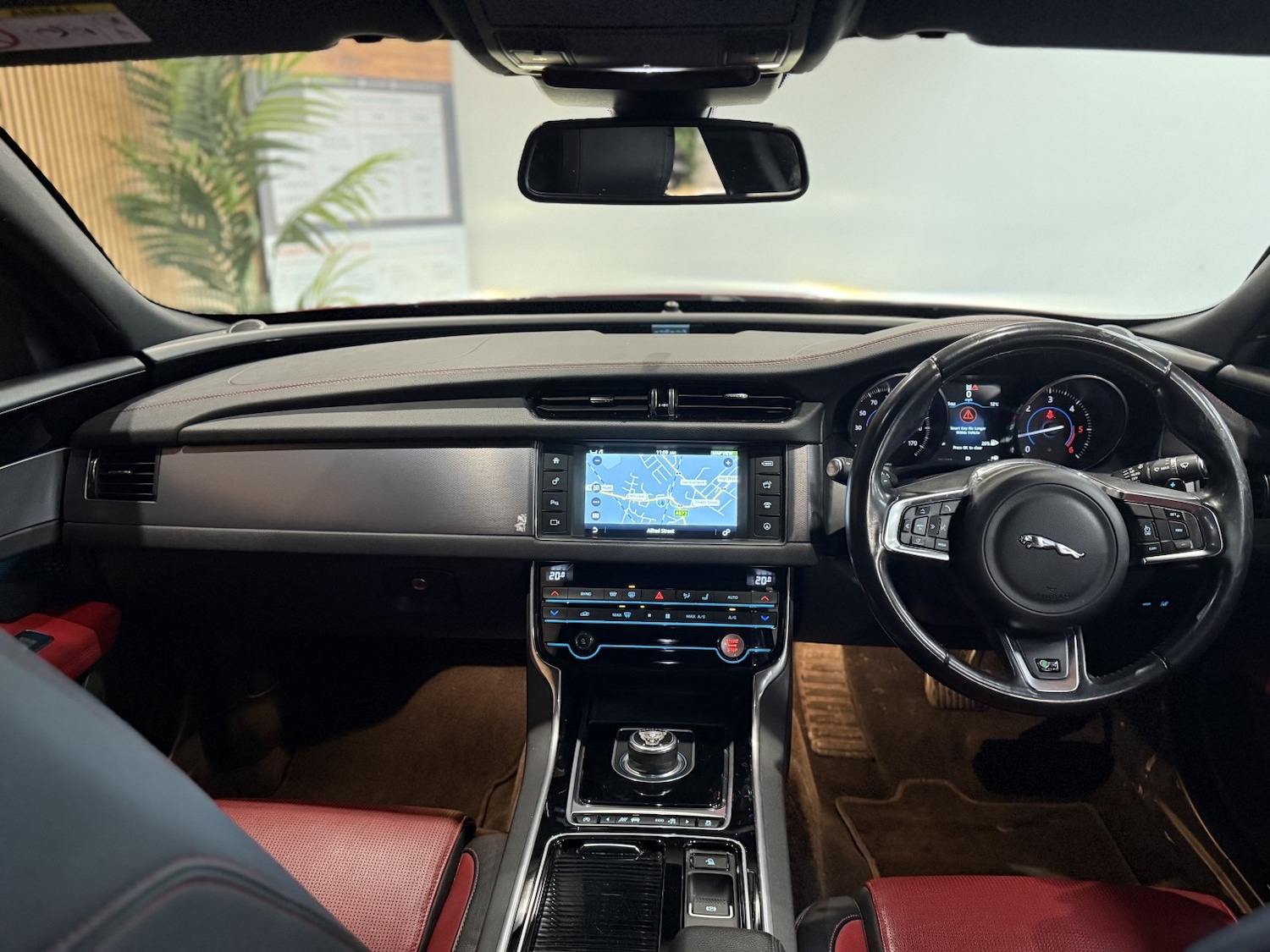 Used Jaguar XF 2016 for sale - 76951063: Photo 24