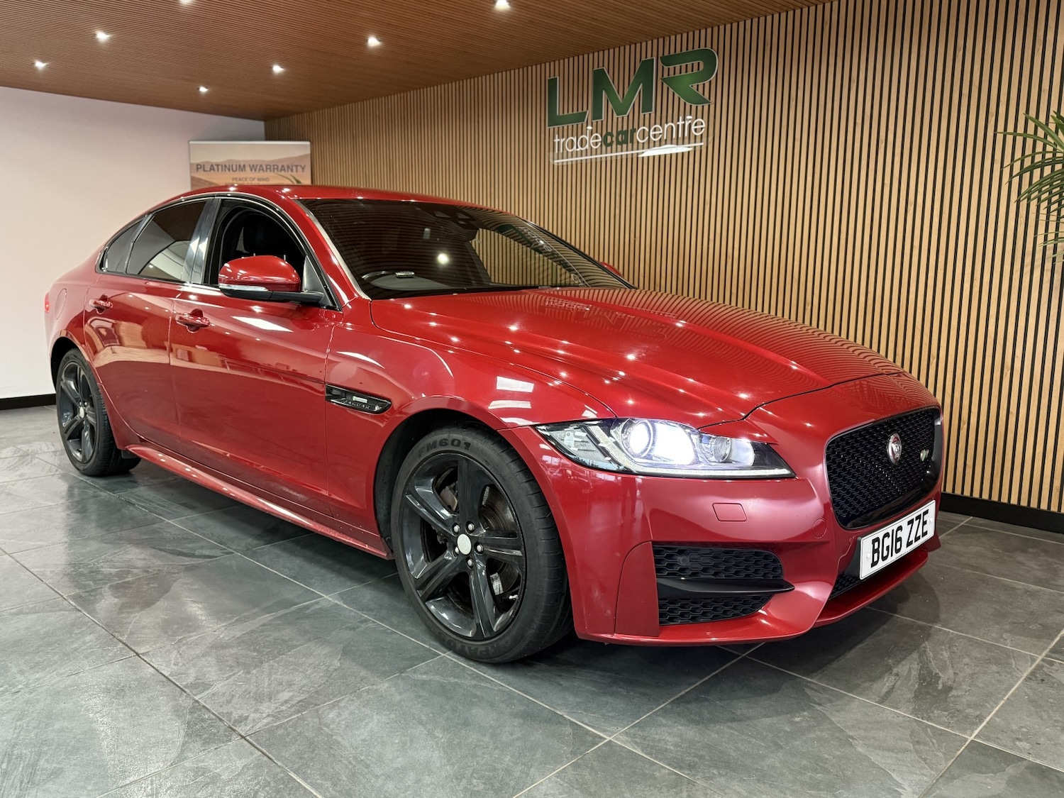 Used Jaguar XF 2016 for sale - 76951063: Photo 4