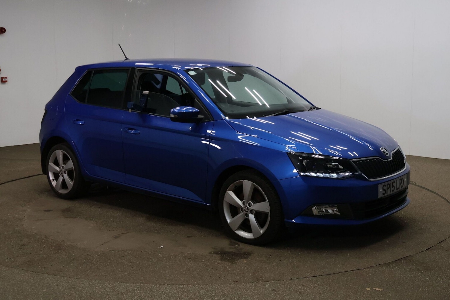 Used Skoda Fabia 2015 for sale - 77073057: Photo 4