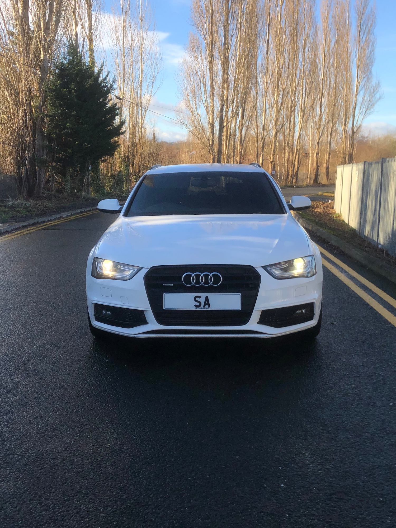 Used Audi A4 2014 for sale - 77060550: Photo 2