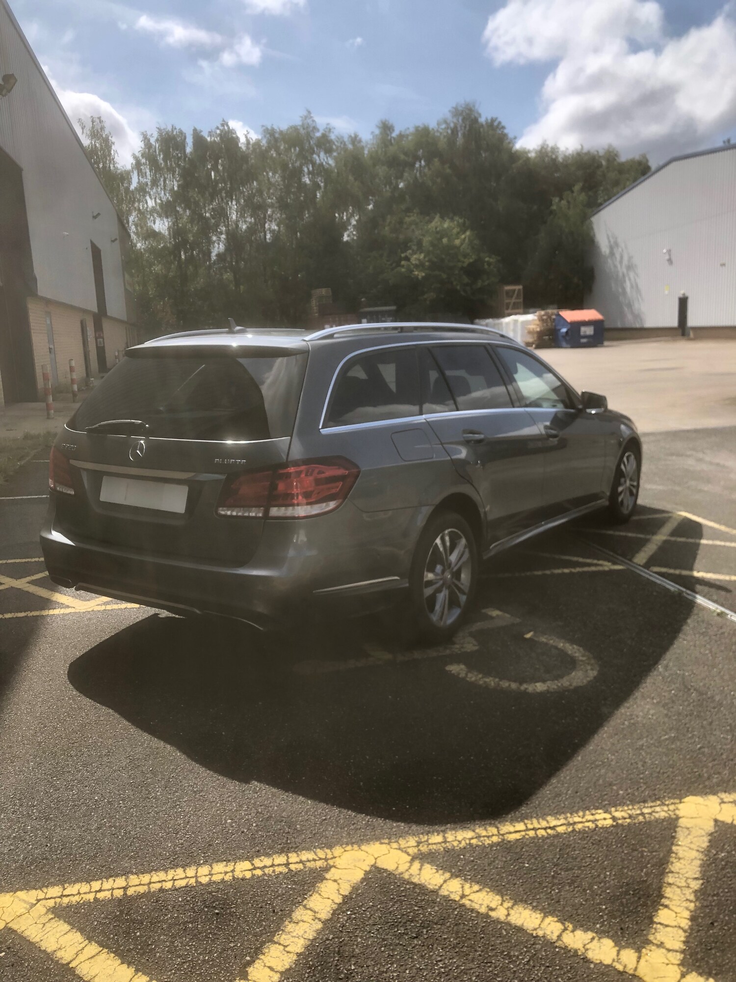 Used Mercedes-Benz E Class 2015 for sale - 76911310: Photo 5