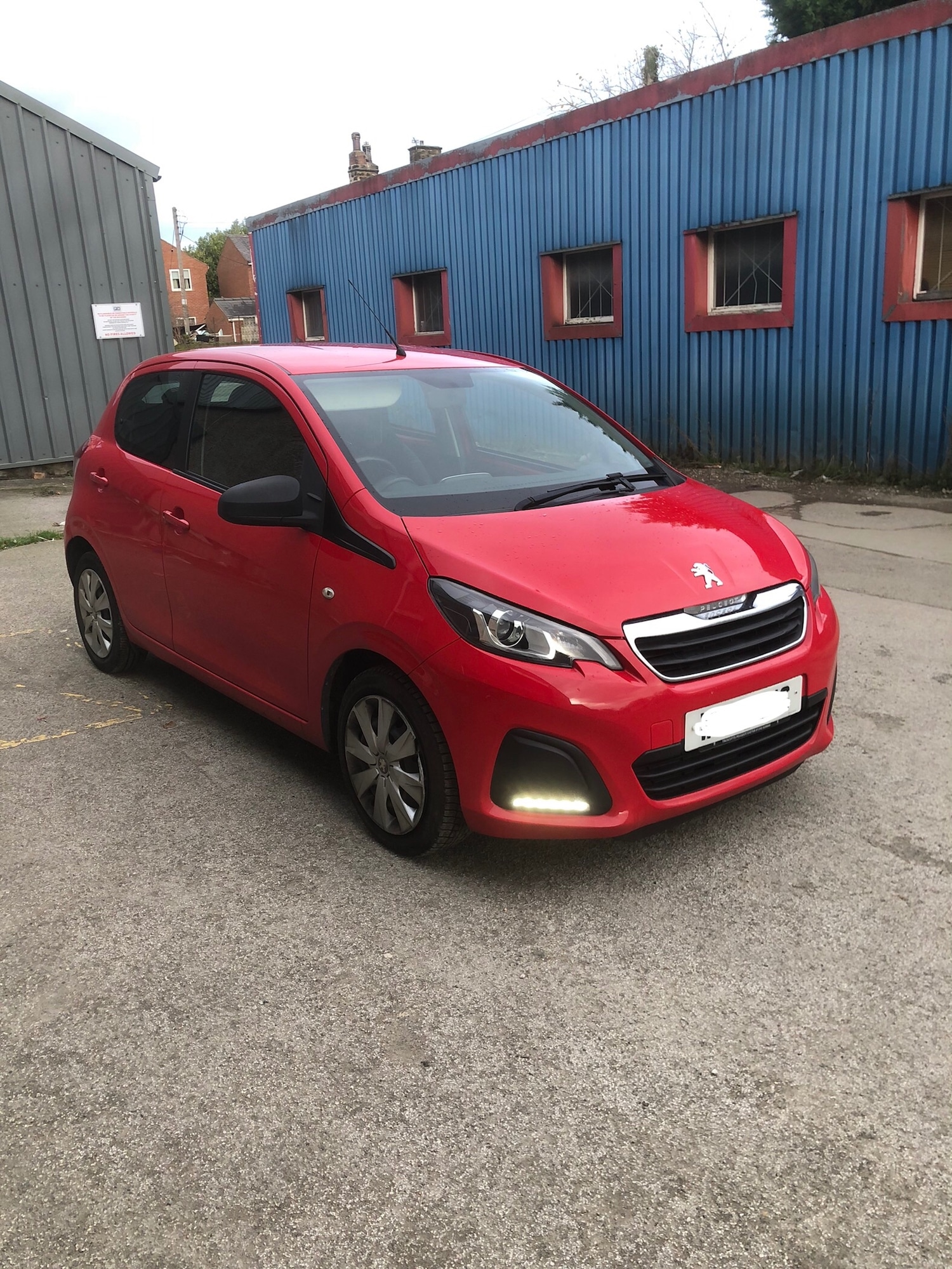 Used Peugeot 108 2016 for sale - 76911475: Photo 2
