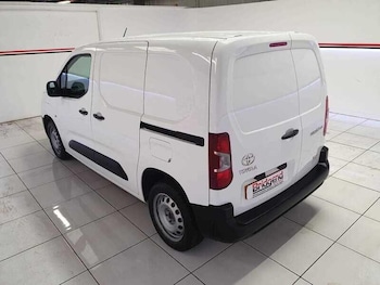 Used Toyota ProAce 2022 for sale - 76136470: Photo