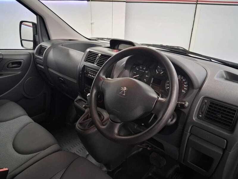 Used Peugeot Partner Tepee 2016 for sale - 76138196: Photo 11