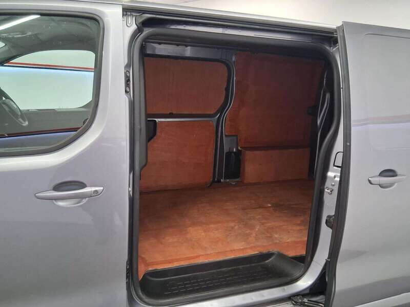 Used Vauxhall Vivaro 2022 for sale - 77045055: Photo 8