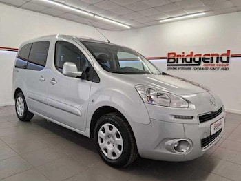 Used Peugeot Partner Tepee 2015 for sale - 76136188: Photo
