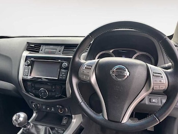 Used Nissan Navara 2017 for sale - 79459391: Photo