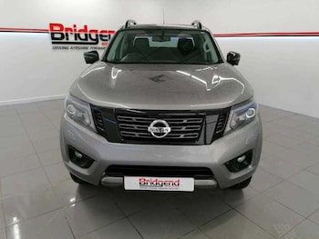 Used Nissan Navara 2020 for sale - 76136135: Photo 2