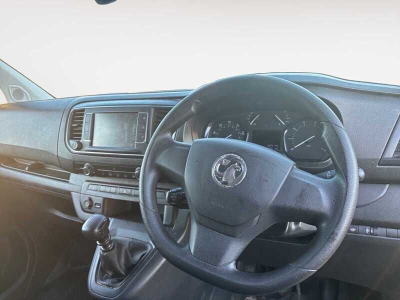 Used Vauxhall Vivaro 2023 for sale - 77104676: Photo 3