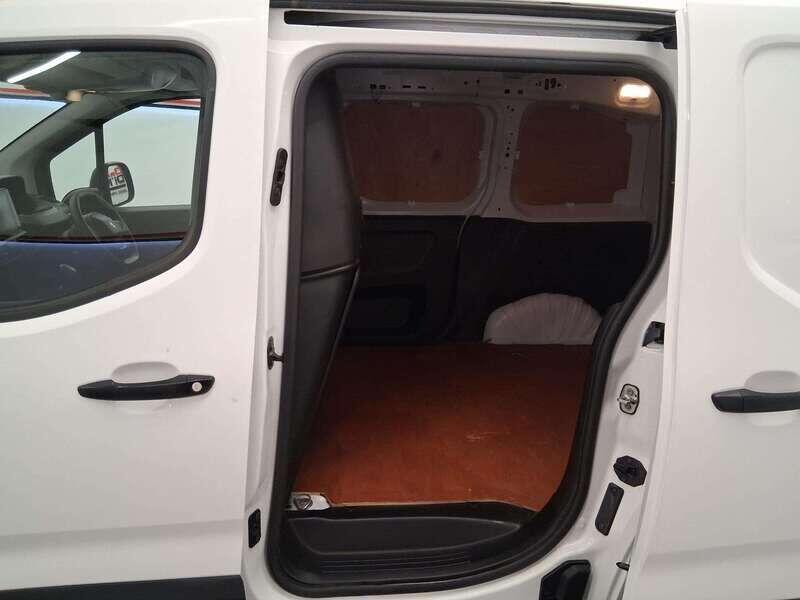 Used Peugeot Partner 2020 for sale - 76408631: Photo 7