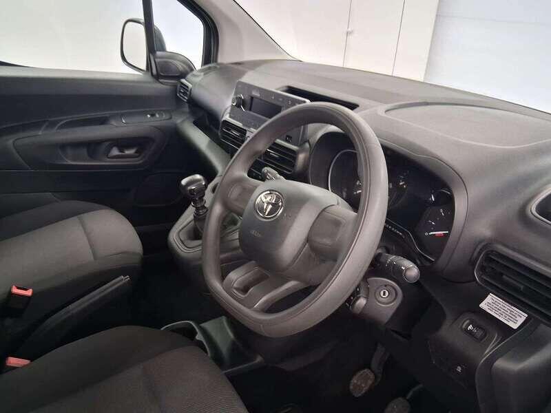 Used Toyota ProAce 2022 for sale - 76988902: Photo 11