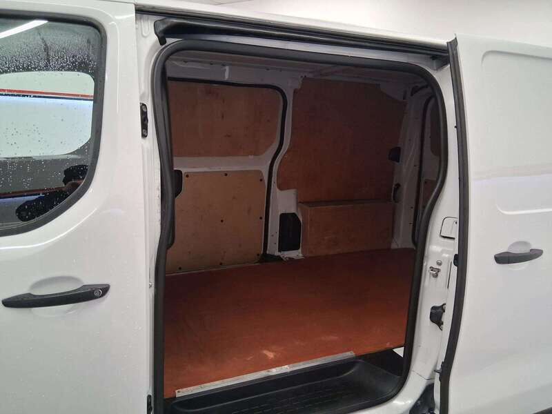 Used Vauxhall Vivaro 2024 for sale - 77104672: Photo 8