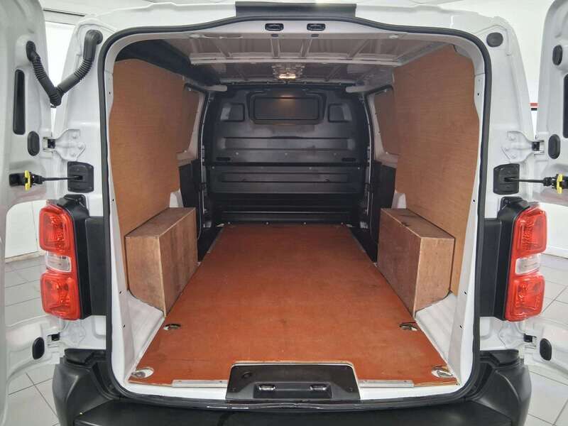 Used Vauxhall Vivaro 2022 for sale - 77814607: Photo 9