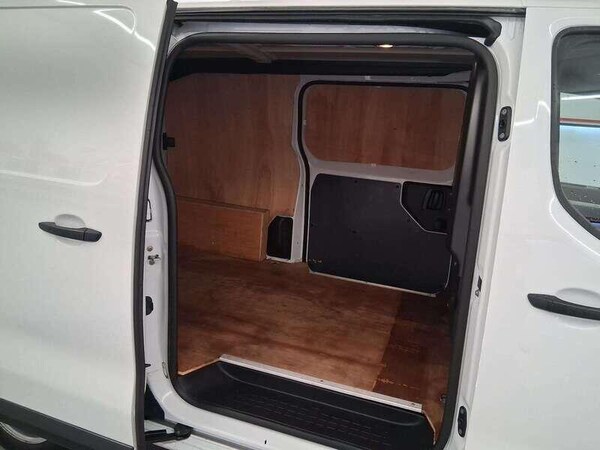 Used Vauxhall Vivaro 2023 for sale - 76247194: Photo 7