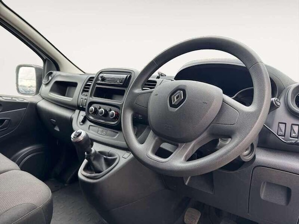 Used Renault Trafic 2021 for sale - 76136389: Photo 2