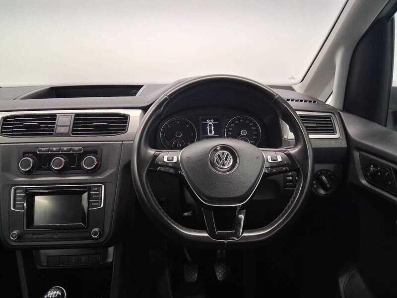 Used Volkswagen Caddy Maxi Life 2019 for sale - 76988527: Photo 10