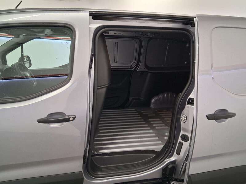 Used Vauxhall Combo 2024 for sale - 77045050: Photo 8