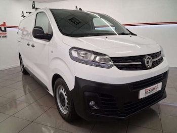 Vauxhall Vivaro feature image