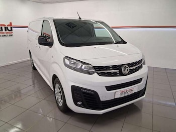 Vauxhall Vivaro feature image