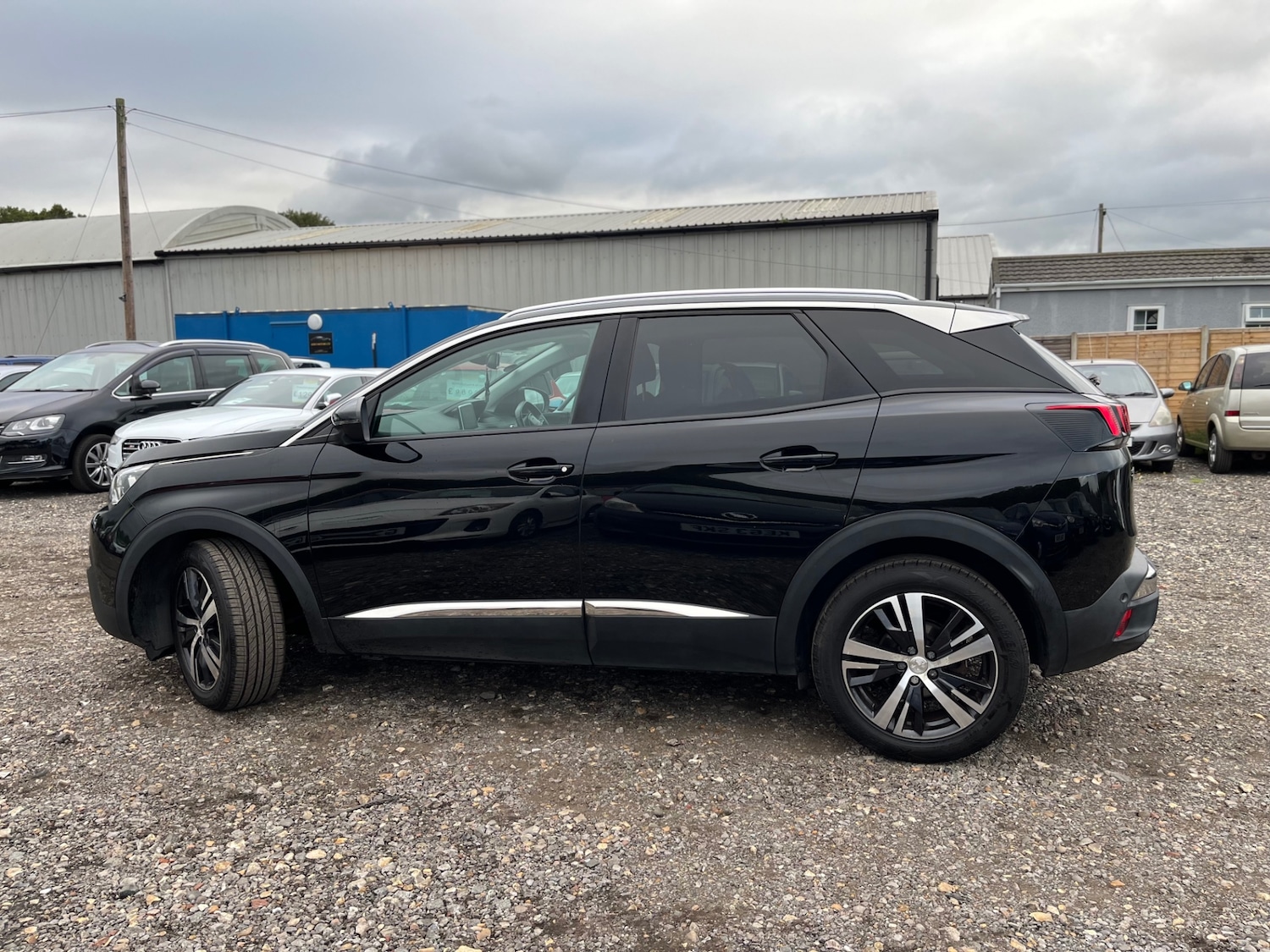 Used Peugeot 3008 2017 for sale - 76280614: Photo 2