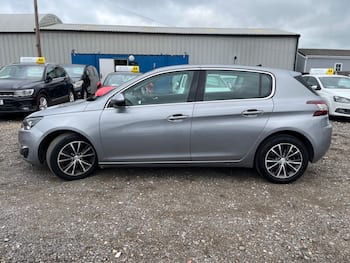Used Peugeot 308 2015 for sale - 79854844: Photo