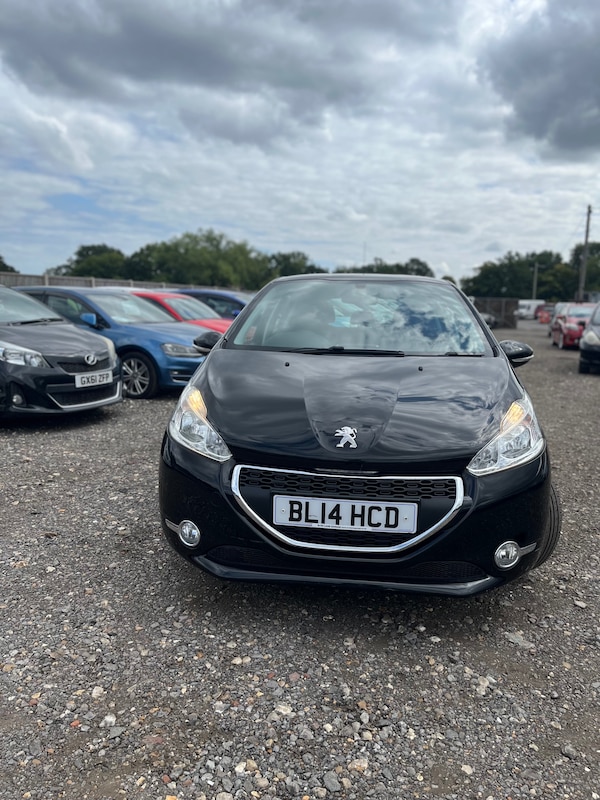 Used Peugeot 208 2014 for sale - 75668217: Photo 3