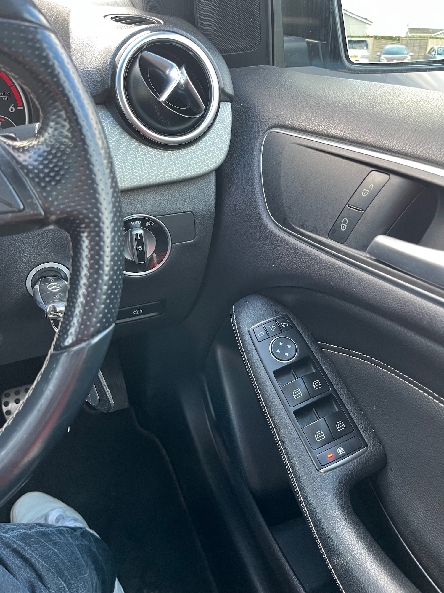 Used Mercedes-Benz B Class 2014 for sale - 76910918: Photo 24