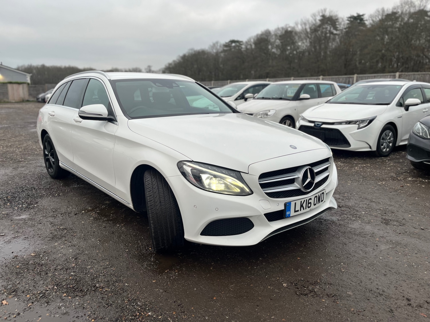 Used Mercedes-Benz C Class 2016 for sale - 77039131: Photo 2